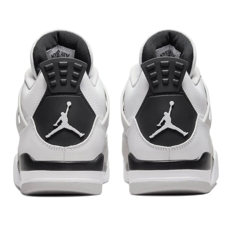 Tênis Nike Air Jordan 4