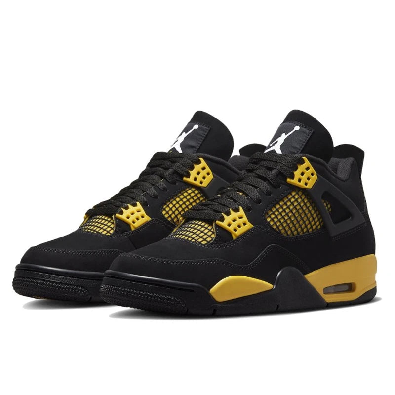 Tênis Nike Air Jordan 4