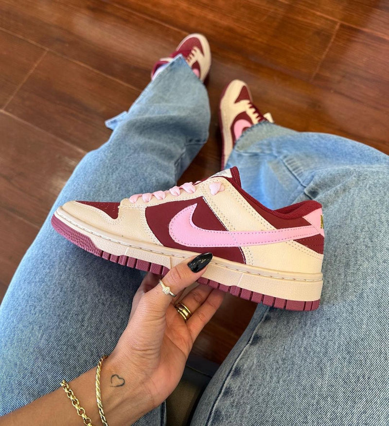 Tênis Nike SB Dunk Bordo Rosa